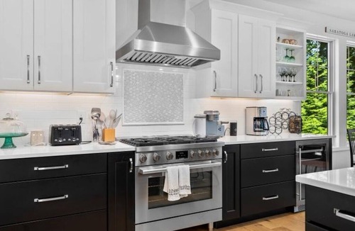 Saratoga Springs House | Modern 5BR Luxury Home with Lake & Indoor Pool Access