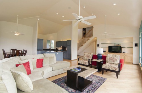 Princeville House | Modern AC Home w/Golf Course & Mountain Views!