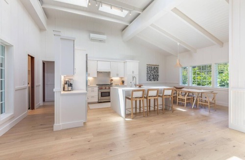 Wainiha House | Modern Beachfront Estate near Tunnels, Sleeps 12