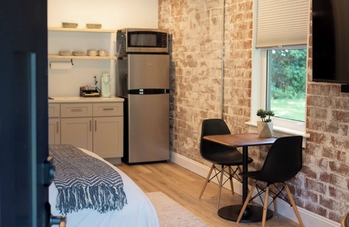 St. Marys Apartment | Modern Industrial Efficiency in Historic St. Marys Near Cumberland Ferry
