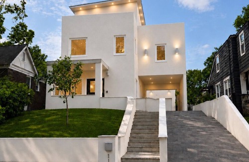 Home Park House | Modern Luxury Home in the heart of Midtown