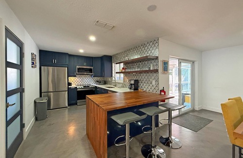 South Corals House | Modern Oakland Park Retreat Near Beach & Dining