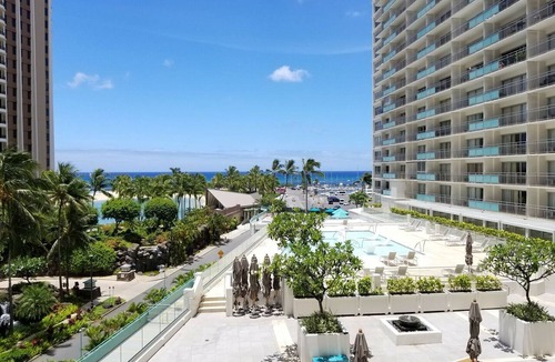 Waikiki Condo | Modern, Ocean View In a Great Location In Waikiki!
