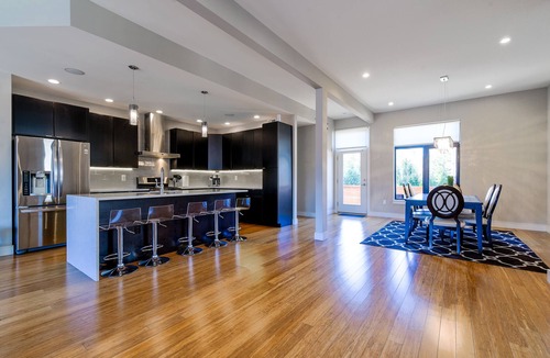 The Gate House | Modern & Stylish 3-Story Home w/View of the Arch