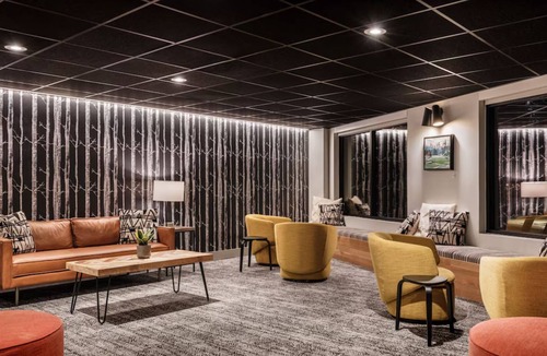 Silverthorne Hotel | Modern Urban Escape – 2x Boutique Units for Groups | Walk to Top Attractions