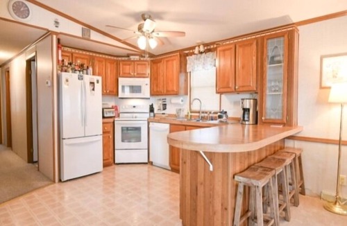 Montego Bay House | Montego Bay 3 bedrooms 2 baths 2 Community pools, tennis, wifi , sleeps 8