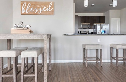 Town and Country Apartment | Monthly Stays Luxe Des Peres Suite with Complimentary Starbucks Onsite!