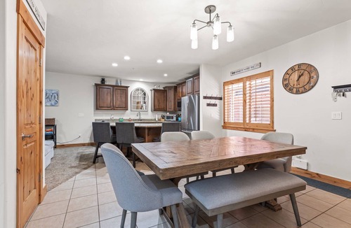 Bear Hollow Village Condo | Moose Mgmt at Bear Hollow 4203 Pool-Grill-Free Shuttle-Parking-Dogs Welcome