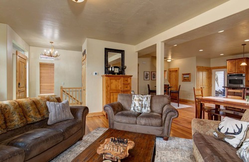 Bear Hollow Village House | Moose Mgmt at Bear Hollow 5531: King bed-Balcony w/Grill-Pvt Hot Tub-Pool