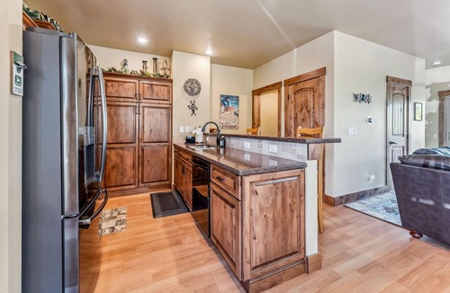 Wildernest House | Mountain Escape w/Hot Tub, Near Ski Resorts & I-70