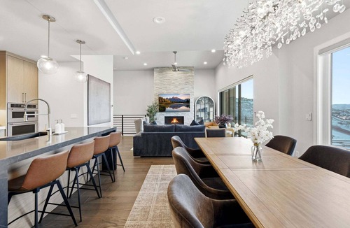 Hideout House | MOUNTAIN LUXE | Panoramic Views + Private Hot Tub