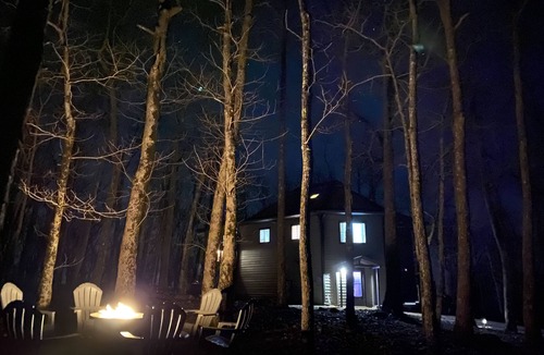 Tate Cabin | Mountain top cabin! Slide, Hot Tub, Arcade Wi-Fi hiking