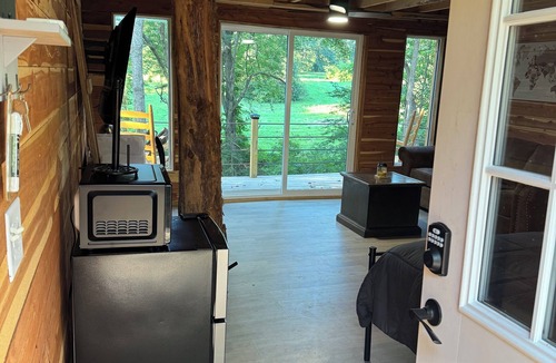 Flat Rock Cabin | Mountain Top Glamping