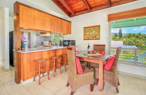 Hanalei House | Na Hoku; upstairs oceanfront unit just steps to town and Hanalei Bay beach!
