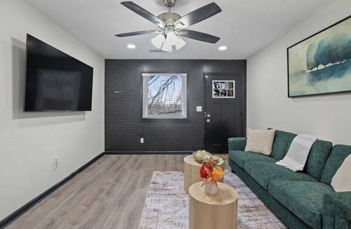 Atlanta Apartment | NEW 2BR/Sleeps 4/Walking distance to MB/StateFarm