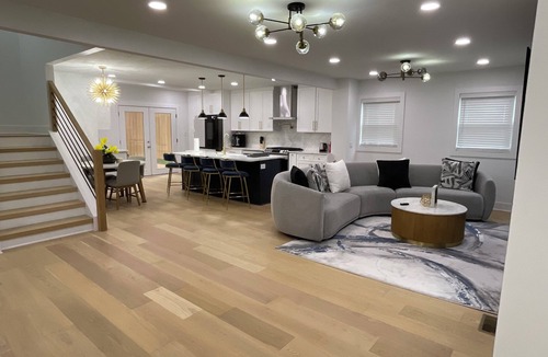 Westview House | New Modern Luxury 5bdrm Home w/2 Master Suites, 10 mins Mercedes Benz Stadium