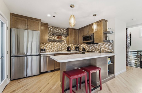 Deer Valley House | Newly Renovated Condo where Serenity and Adventure Await, 3BR Condo near Deer Valley!