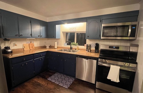 Jackson House | No wake zone, flat lot, dock, fire pit, 5 beds, sleeps up to 8