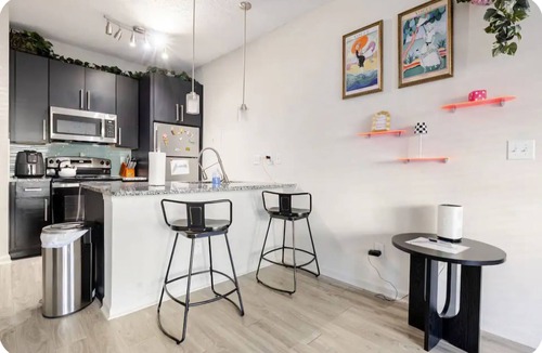 Atlanta Apartment | Nova Pocket! A Stylish Studio Near Everything with Great Amenities!
