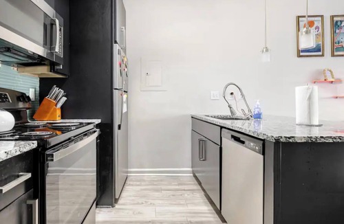 Atlanta Apartment | Nova Pocket! A Stylish Studio Near Everything with Great Amenities!
