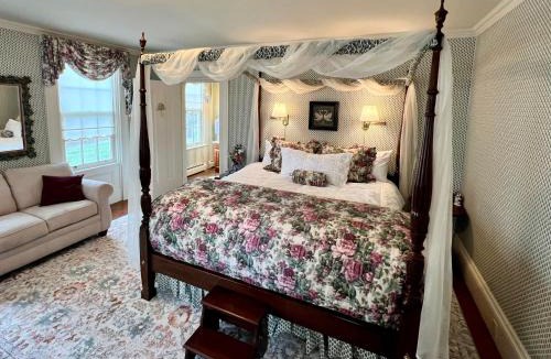 Town of Jerusalem Bed & Breakfast | Oak & Anchor Inn