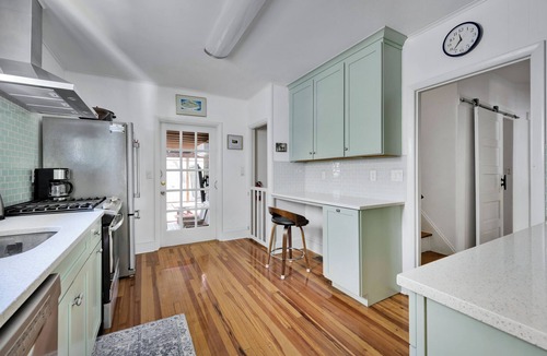 The Pines House | OCEAN BLOCK REHOBOTH BEACH CLASSIC in the PINES - SLEEPS 10 - 14 Park Ave