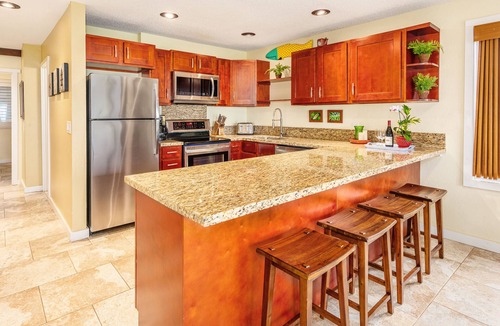 Kapaa Condo | Ocean Front, Ground Level 1 Bedroom with King, Sleeps 4, with Cold AC