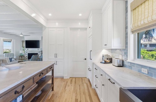 South Beach House | Ocean Front Luxury Sleeps 15 Renovated New 2026 5 BR 5.5 BA BHI and Shoals
