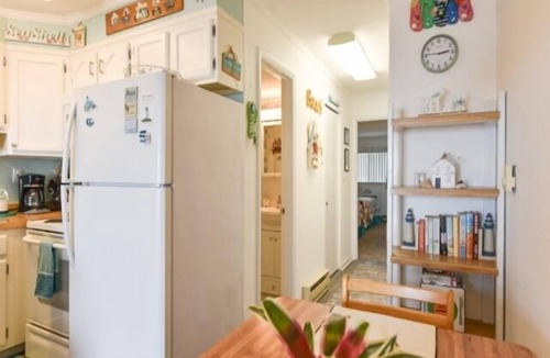 North Ocean City Condo | Ocean Front, private porch, full kitchen w/dishwasher, wifi, North Ocean City steps from the beach!