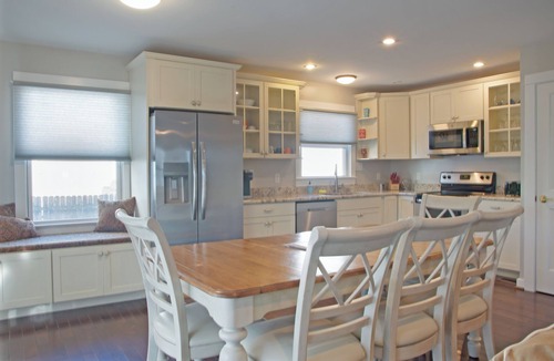 Dewey Beach House | Ocean Side 3 Bedroom - Steps to Beach - Screened in Porch & Deck!