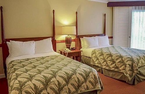 Hanamaulu Condo | Ocean-view condo - top floor - amazing resort pools, gym, spas, & restaurants