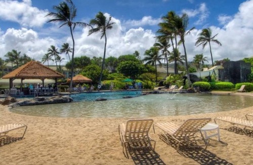 Hanamaulu Condo | Ocean-view ground-floor condo with amazing resort pools, gym, spas & restaurants