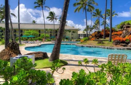 Hanamaulu Condo | Ocean-view ground-floor condo with amazing resort pools, gym, spas & restaurants
