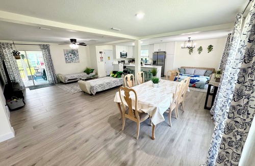 Orange Park House | Ocean view/HugePool/17/i295/NAS: Up to 12guest/4beds2baths
