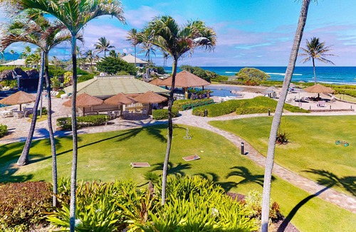 Hanamaulu Condo | Ocean-view resort condo - third floor - amazing pools, gym, spas, & restaurants