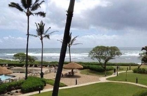 Hanamaulu Condo | Ocean-view resort condo - third floor - amazing pools, gym, spas, & restaurants