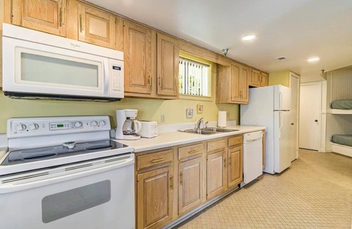 Wrightsville Beach Condo | Ocean Views, Balcony, Pool, STEPS to Beach, Restaurants, Shops