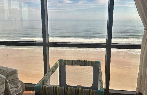 Schulte Park Apartment | Oceanfront- 2 bedroom-rooftop pent house on one of the most popular beaches 🌴
