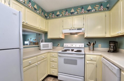 Caswell Beach Condo | Oceanfront 2BR condo in Caswell Beach, Oak Island—perfect for family getaways!