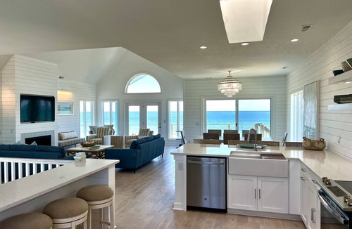 Emerald Isle House | Oceanfront 8 bedroom/sleeps 20 with large gathering and outdoor areas