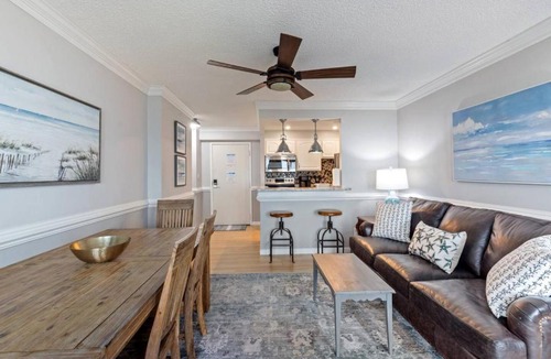 Northeast Virginia Beach House | Oceanfront Condo, Heated Pool, Fitness Center
