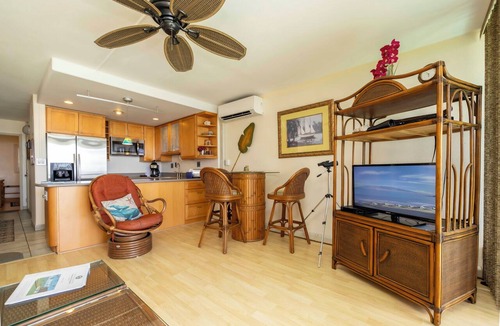 Maalaea Condo | Oceanfront Maalaea Kai 214 Relaxing Resort with Great View!