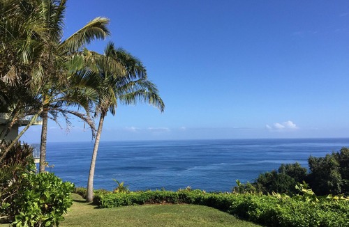 Princeville Condo | Oceanfront, Stunning Designer Masterpiece now Includes A/C