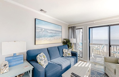 Atlantic Beach Condo | Oceanfront Third Floor Condo w/Panoramic Views, Balcony, & Shared Pool