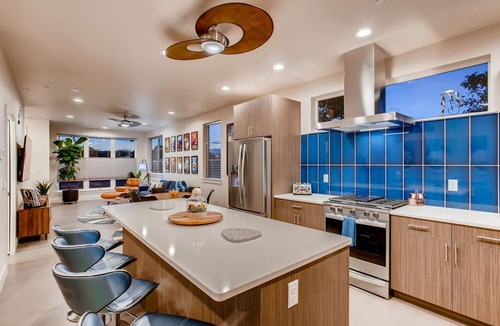 Old Town North House | Old Town Group Retreat - New to Brewery District!