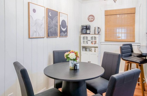 Winston - Salem House | Olde Towne Retreat | Pet-Friendly Family Retreat Near Campus