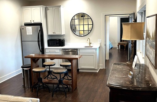 Eatonton Villa | On Lake Oconee 4 Bed 5 Bath Villa Inside the Cuscowilla with Large Terrace Level