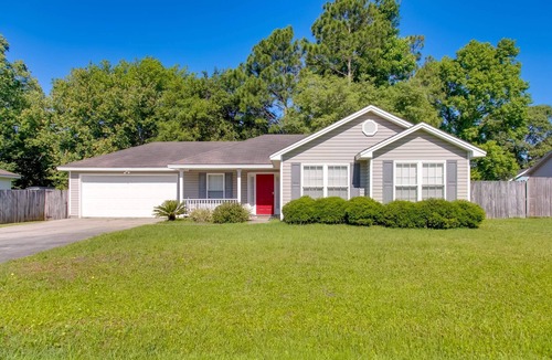 Brunswick House | One family 3-bedroom FULL HOUSE with 2 car garage in Brunswick, GA