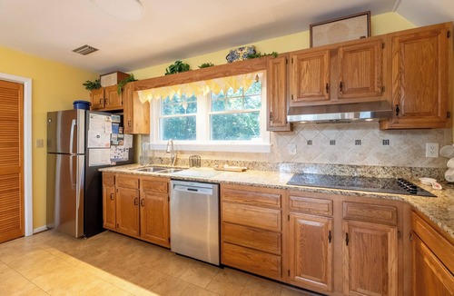 Duck House | Pappia - Duck, Sanderling, Oceanside, 150 Yards to Beach, on Lake, Community Pool