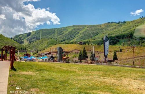 North Park City Apartment | Parkside Paradise at Park City Resort Ski-In Ski-Out Hosted by Nestique